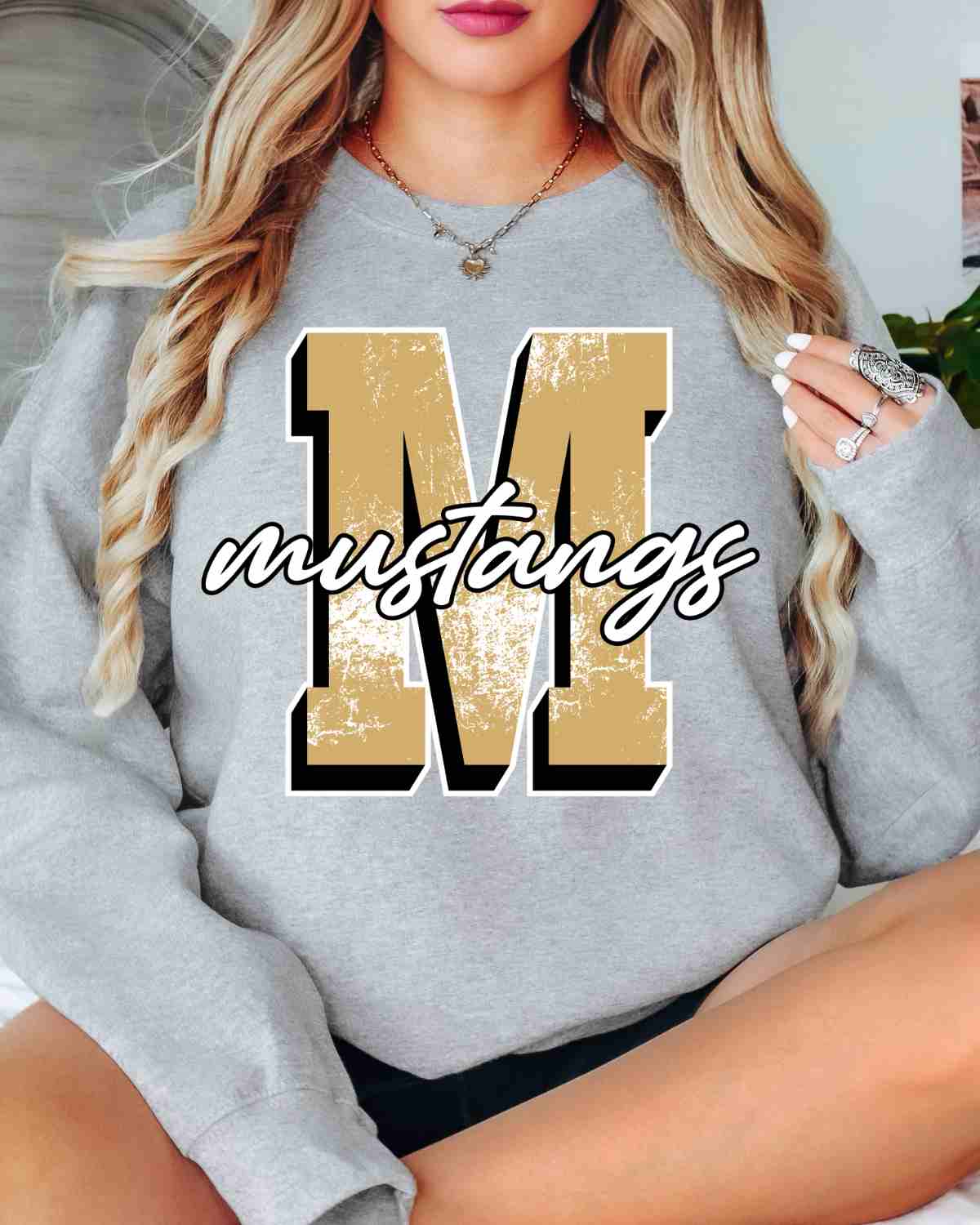 Mustangs Distressed Letter DTF Transfer