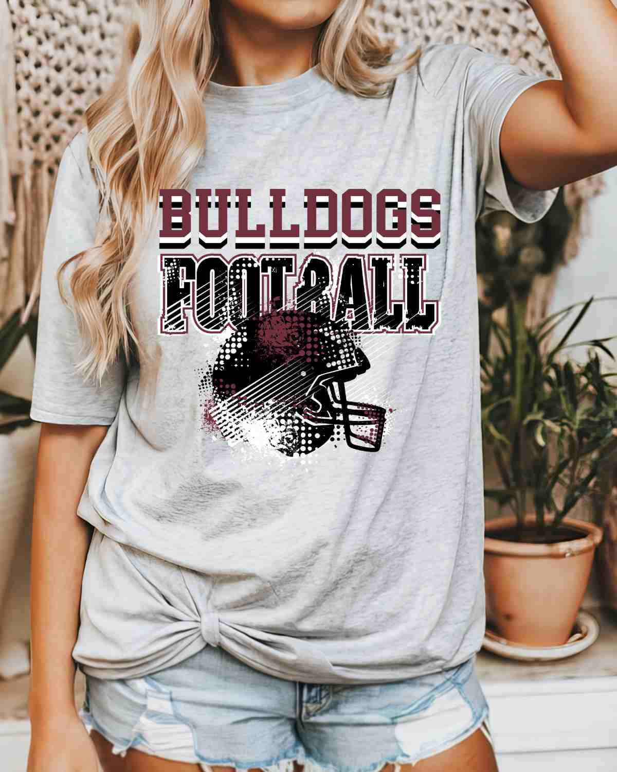 Bulldogs Football Grunge Helmet DTF Transfer