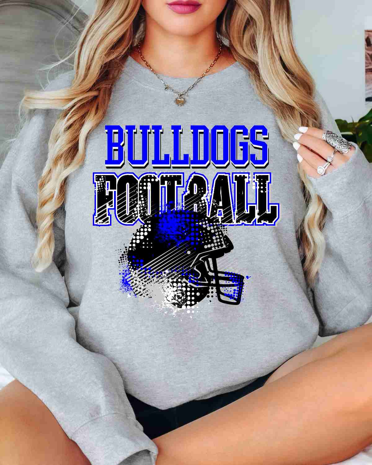 Bulldogs Football Grunge Helmet DTF Transfer