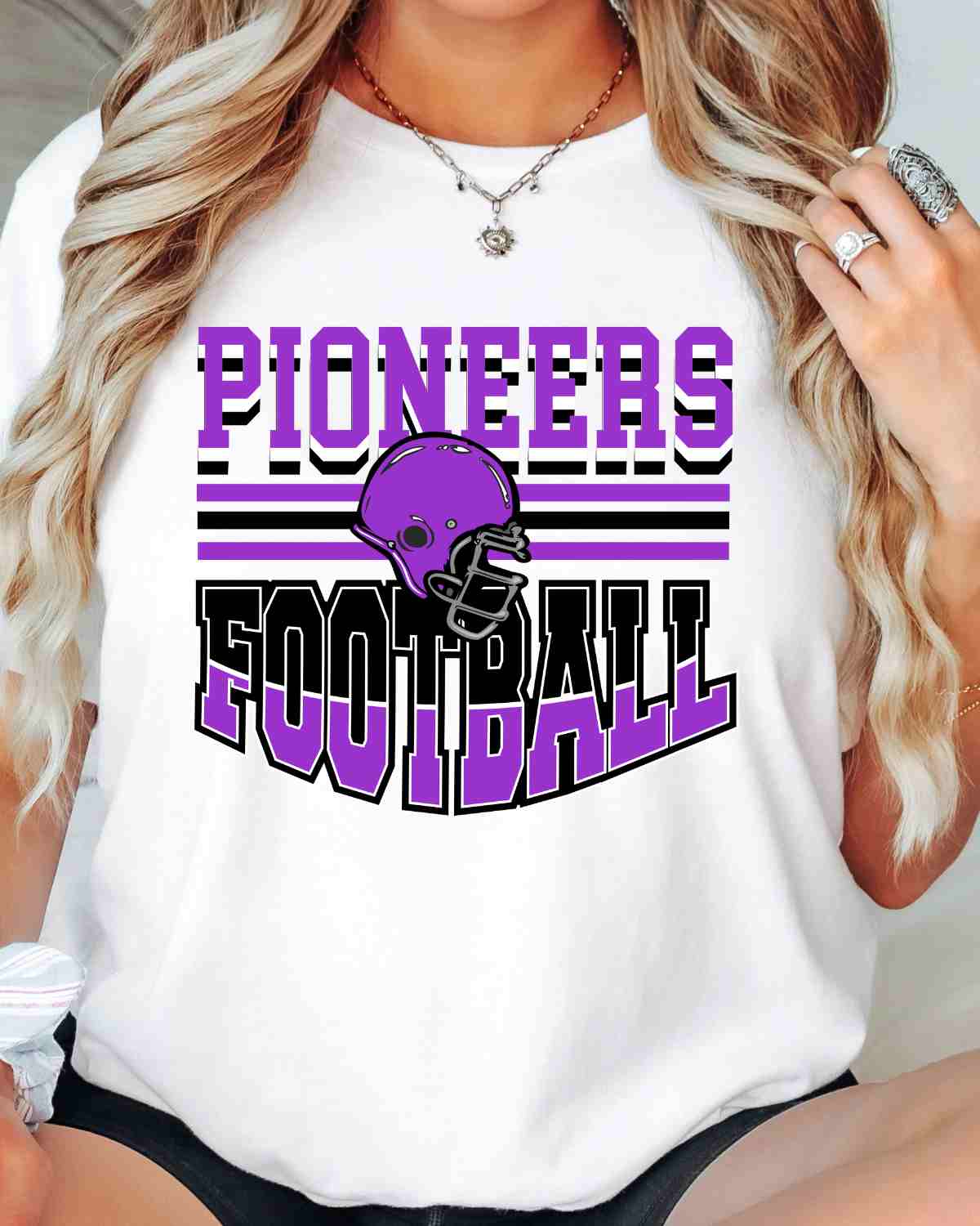 Pioneers Football Helmet Middle DTF Transfer