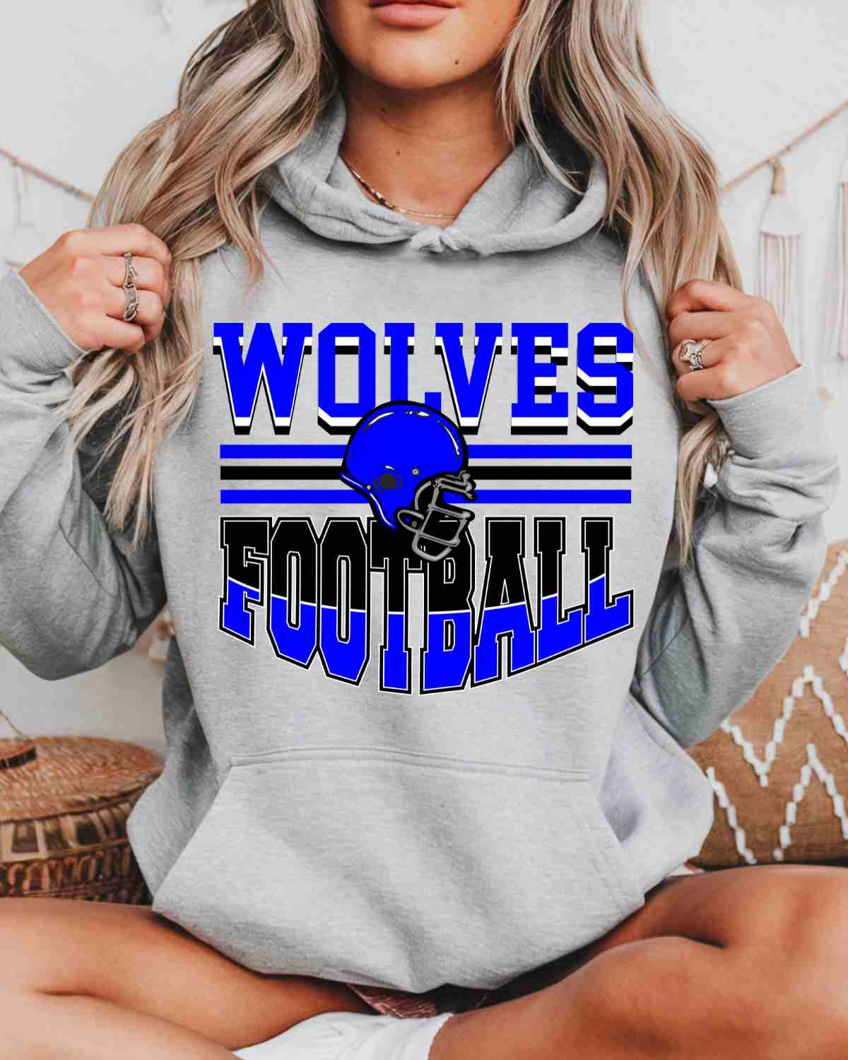 Wolves Football Helmet Middle DTF Transfer