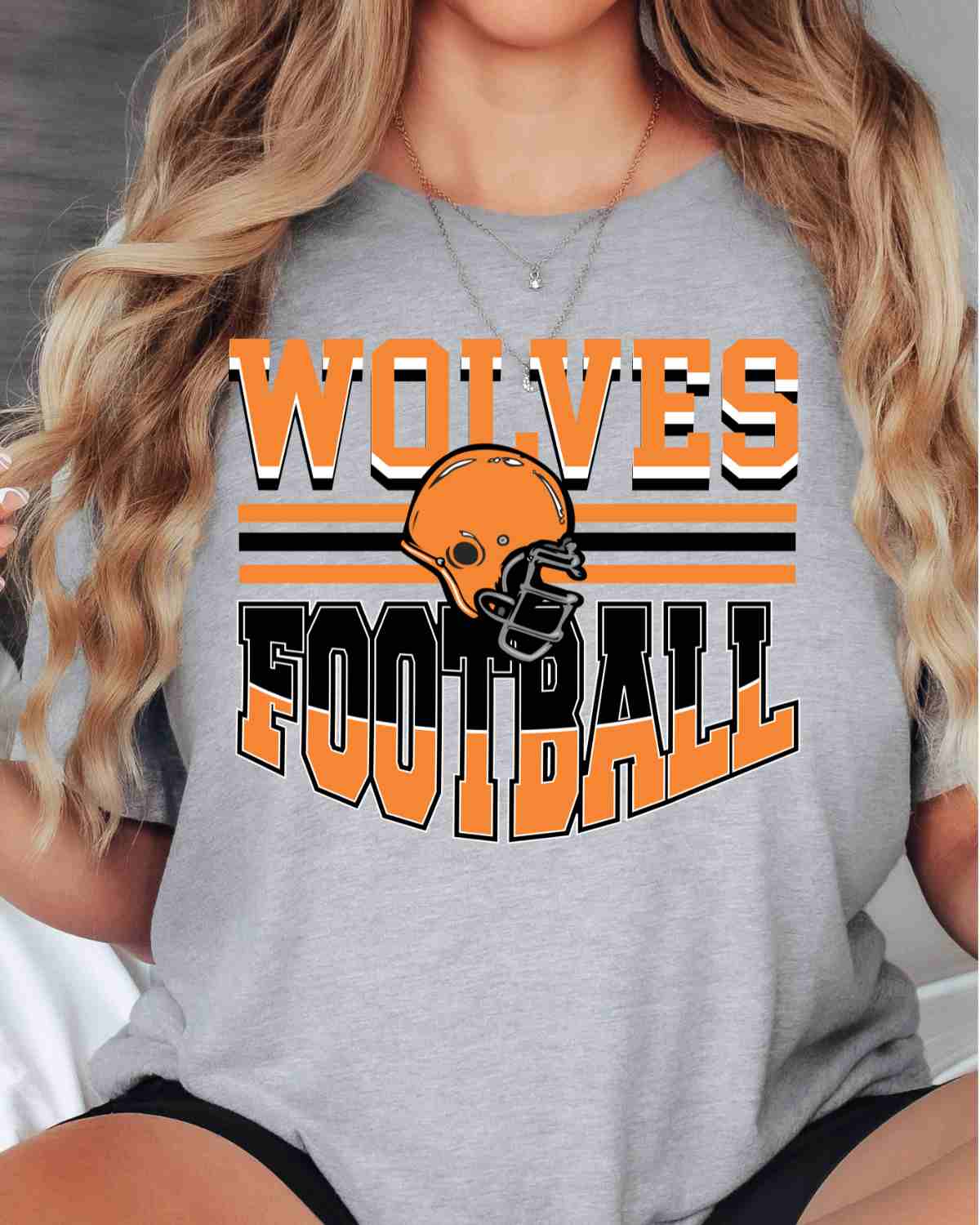 Wolves Football Helmet Middle DTF Transfer