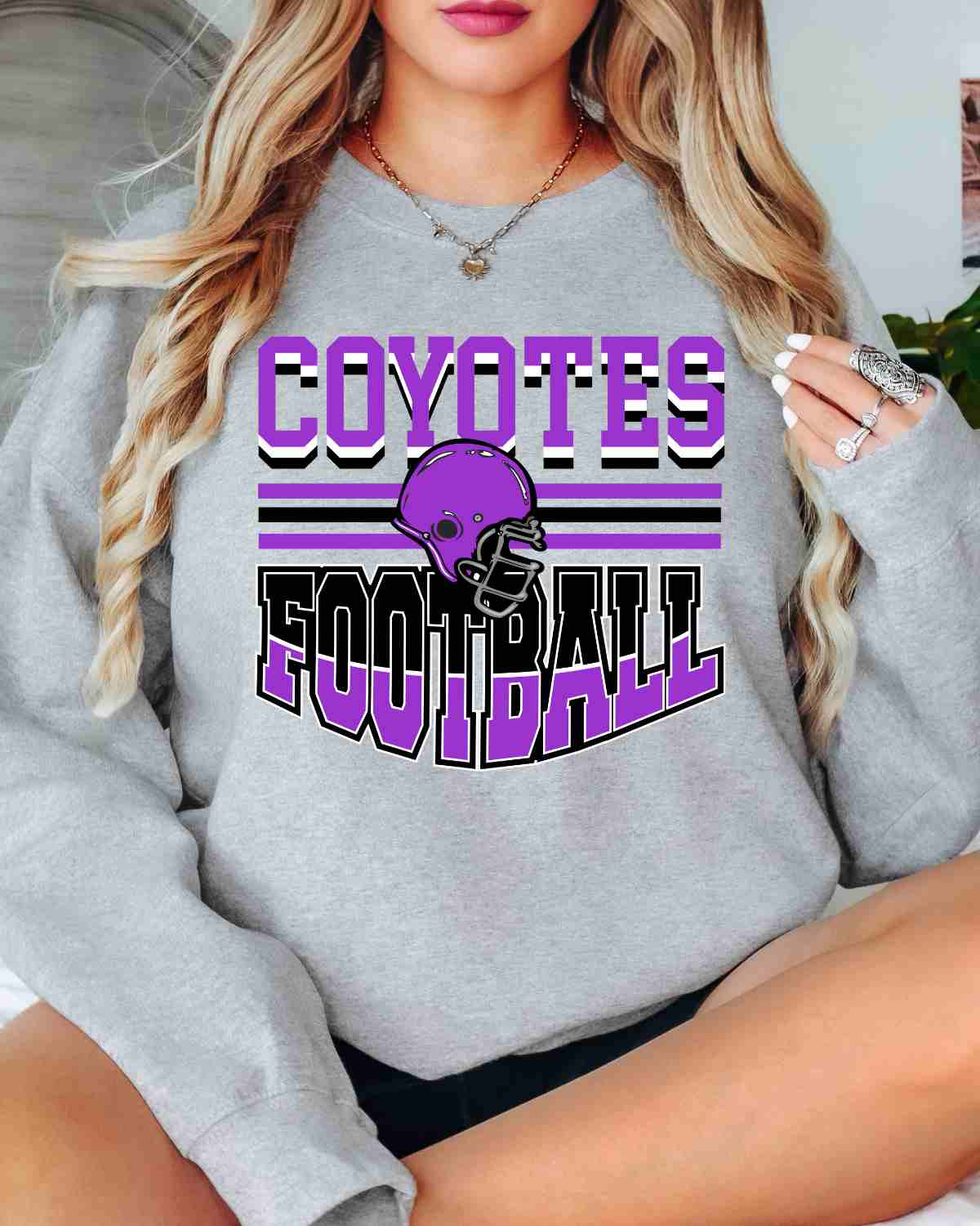 Coyotes Football Helmet Middle DTF Transfer