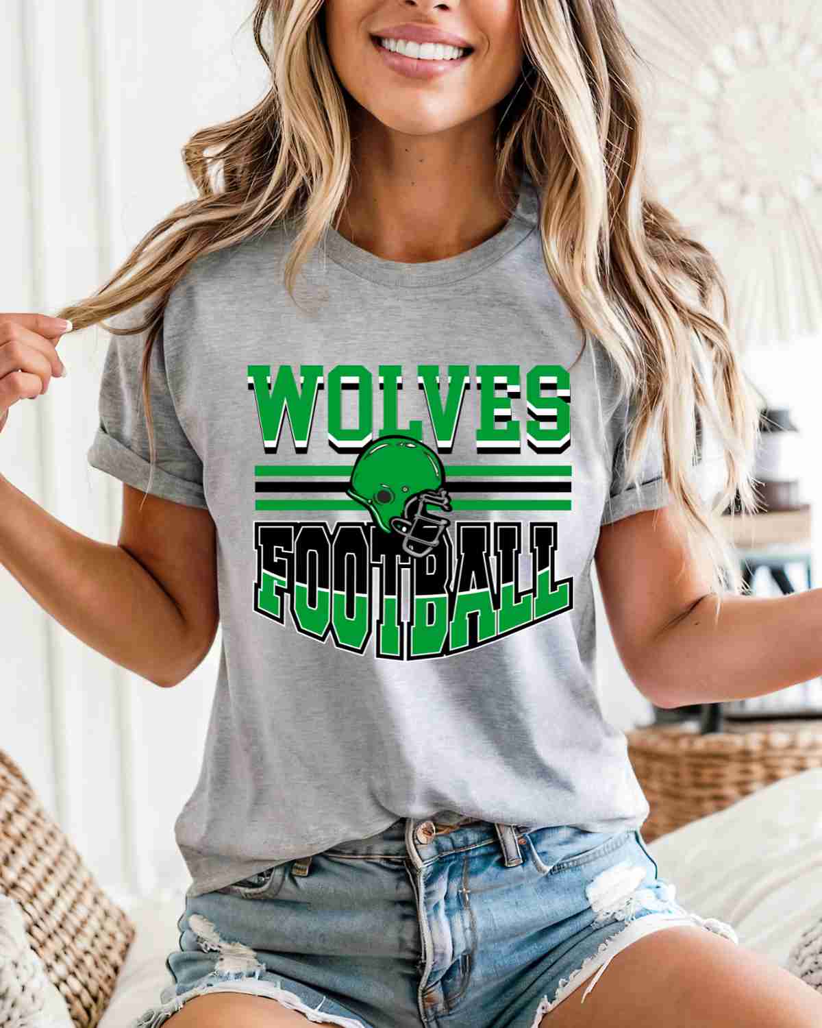 Wolves Football Helmet Middle DTF Transfer